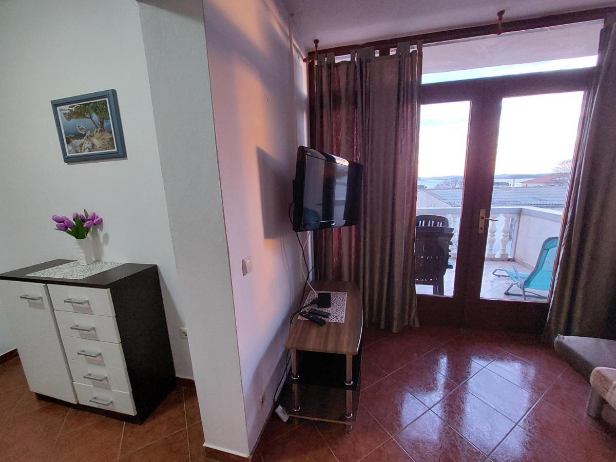 Apartman Vukoja Pakostane Apartment Екстериор снимка