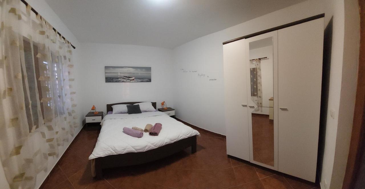 Apartman Vukoja Pakostane Apartment Екстериор снимка